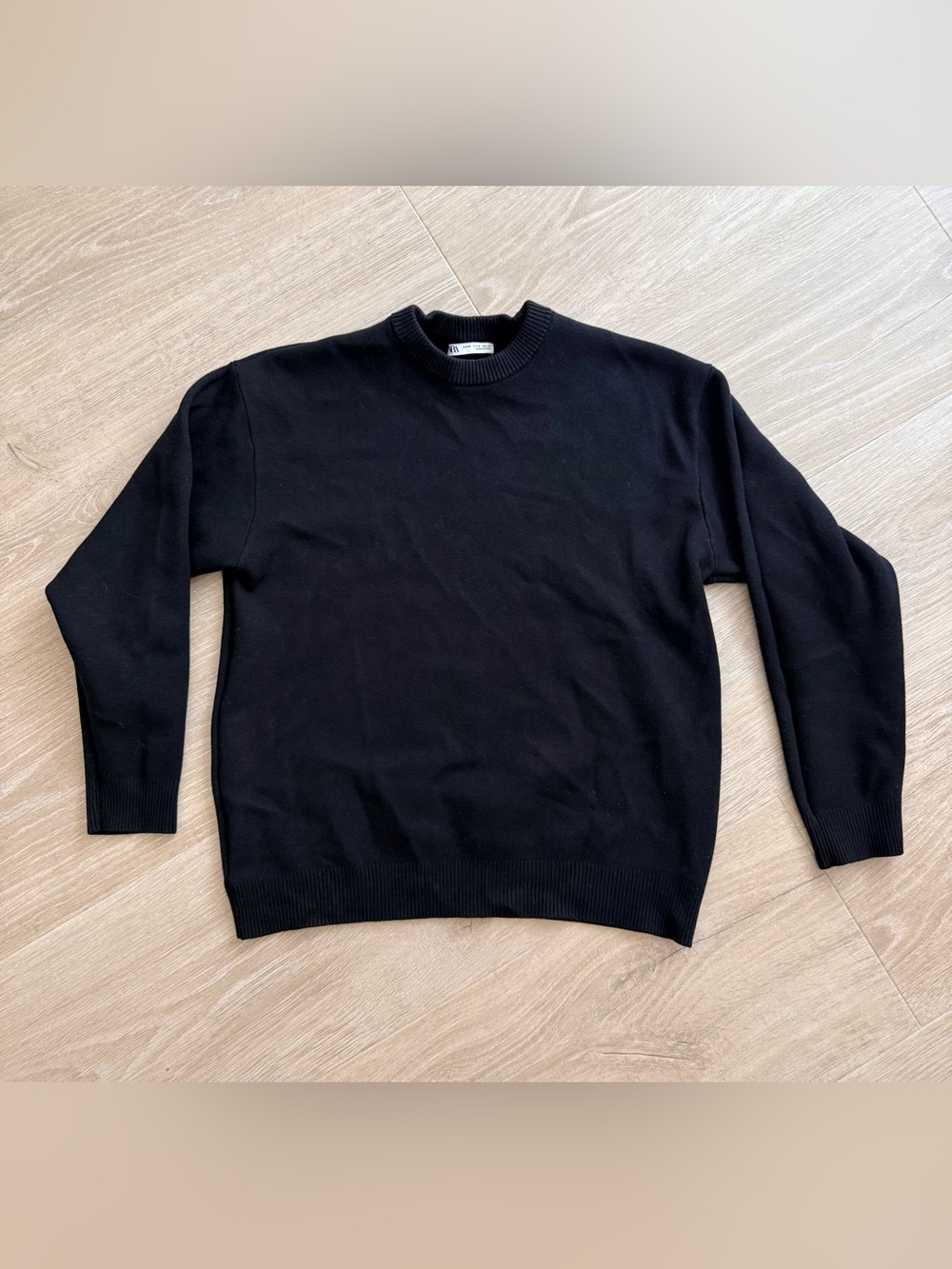 🍂🍁 fall ready! Men’s Zara Black Crewneck Sweater size M